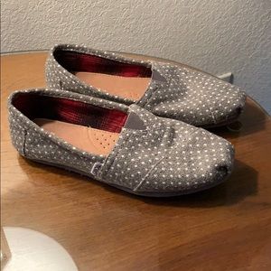 Toms